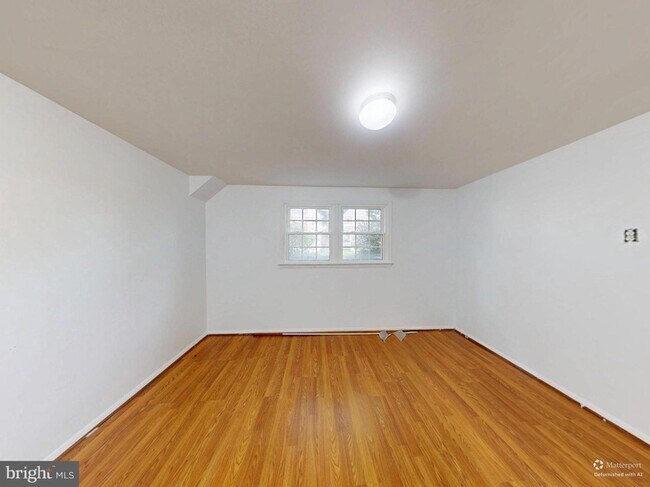 Building Photo - 8105 Kenova Ln