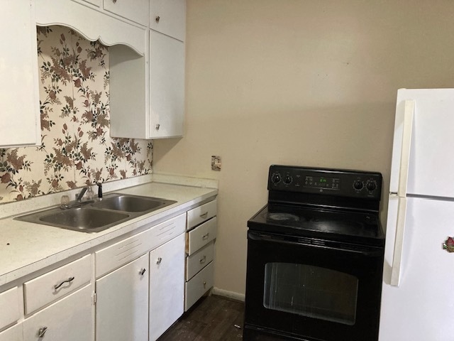 Building Photo - 375 N Walnut St