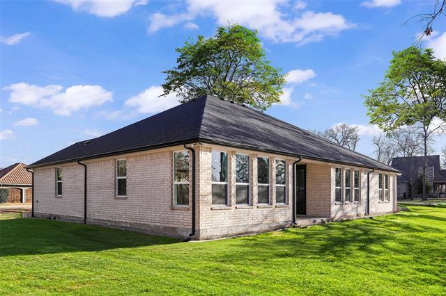 Building Photo - 203 St Andrews Dr