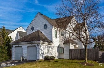 Building Photo - 7 Lazarus Dr