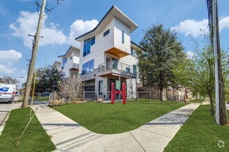 Building Photo - 2522 N Henderson Ave