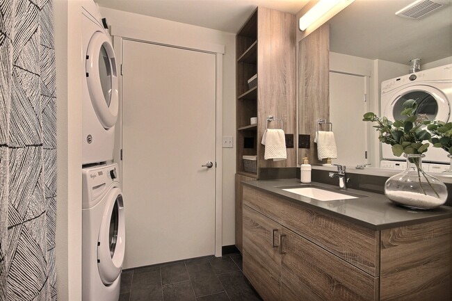 Crew Apartments Apartment Home Washer and Dryer - Crew Apartments