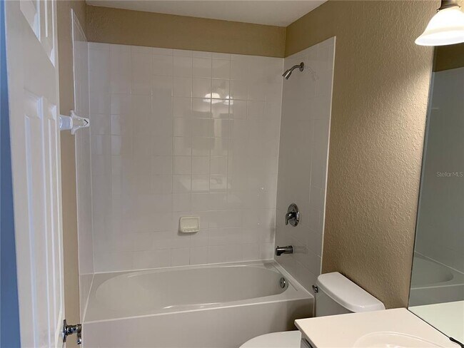 Building Photo - 5022 Maxon Terrace