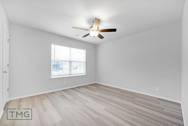 Building Photo - 3/2.5/2 Home in Historic Neighborhood | MOVE IN SPECIAL!