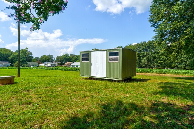 Building Photo - 2202 W Stage Coach Trail