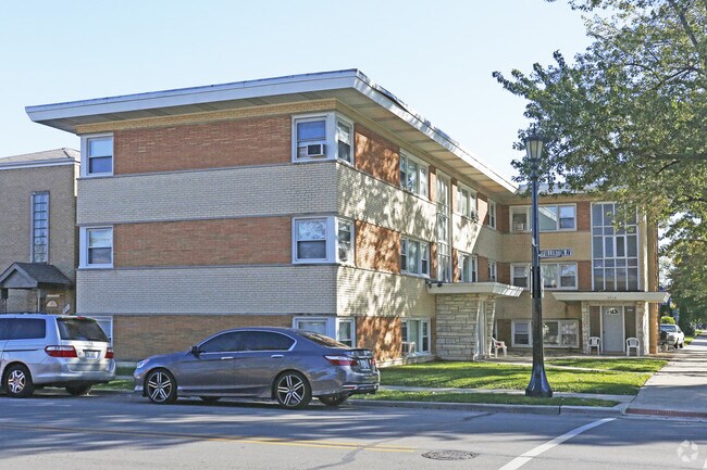 Primary Photo - 7719 W Fullerton Ave