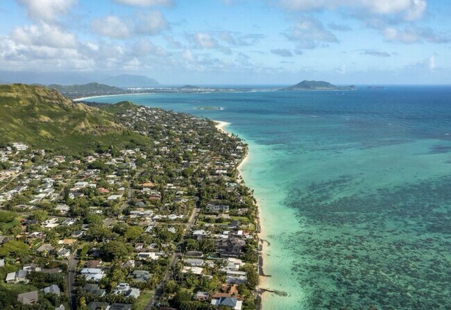 Building Photo - Fully Fully Furnished Lanikai Beach Oasis ...