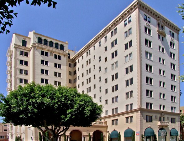 Building Photo - 315 W 3rd St