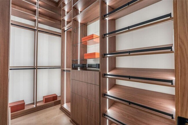 Building Photo - 1736 Cox Rd