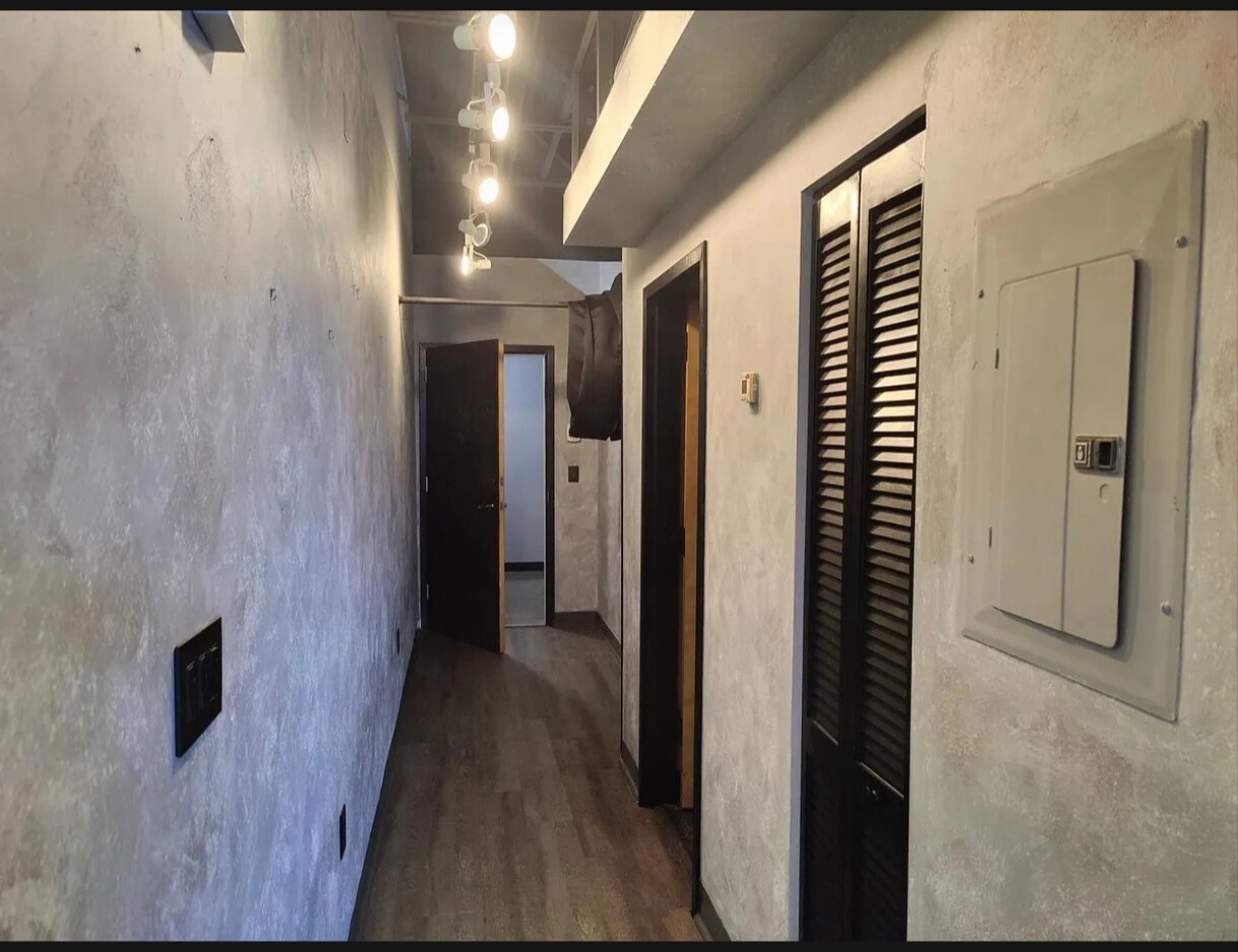 Building Photo - 5200 Peachtree Rd