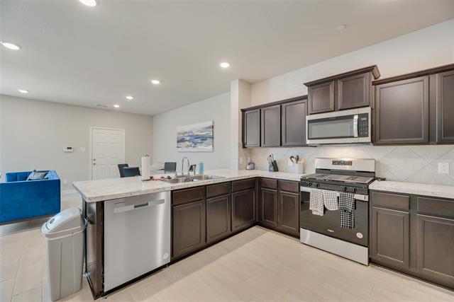 Building Photo - 3028 Willow Wood Ct