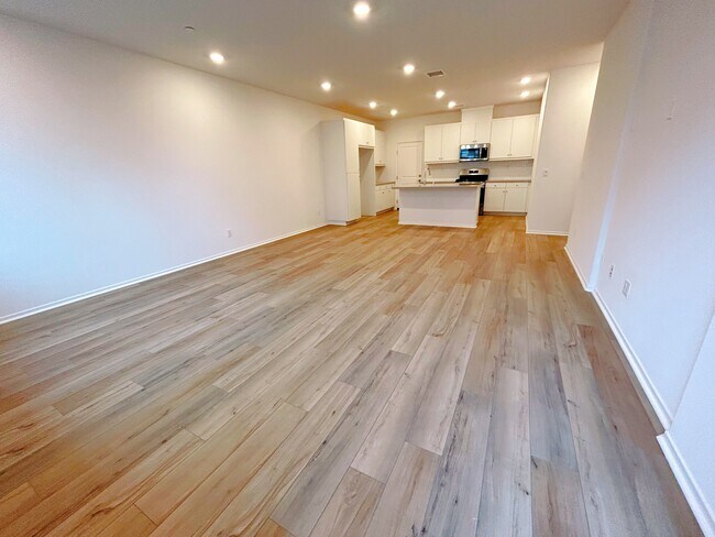 Building Photo - 5629 Kate Way