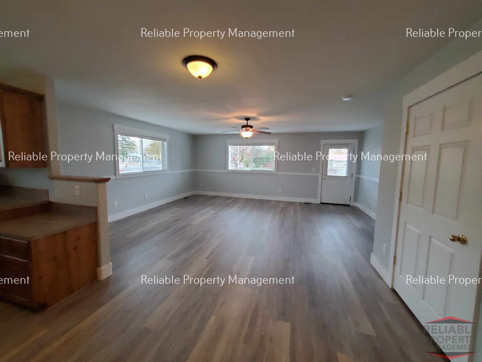 Building Photo - 381 W 1st S