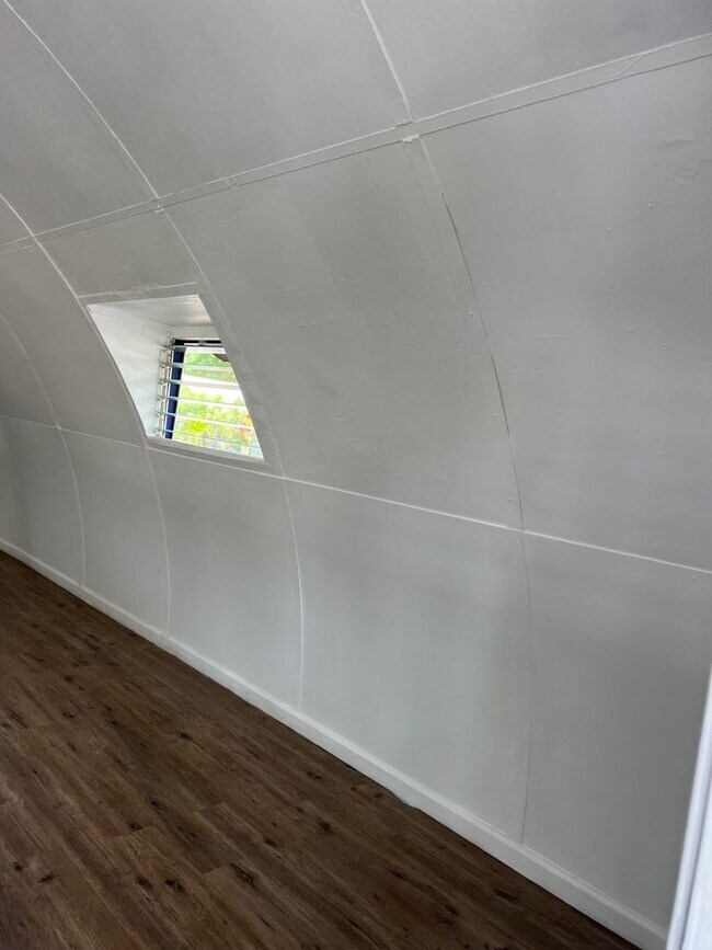 Building Photo - 86-321 Puhawai Rd