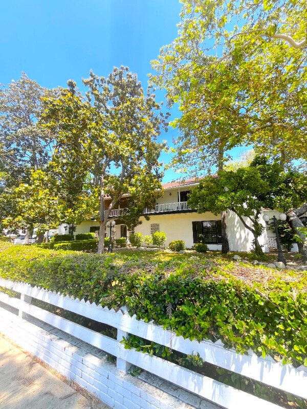 Building Photo - 1056 Euclid Ave