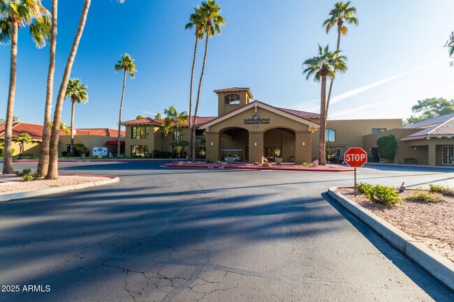 Building Photo - 14300 W Bell Rd