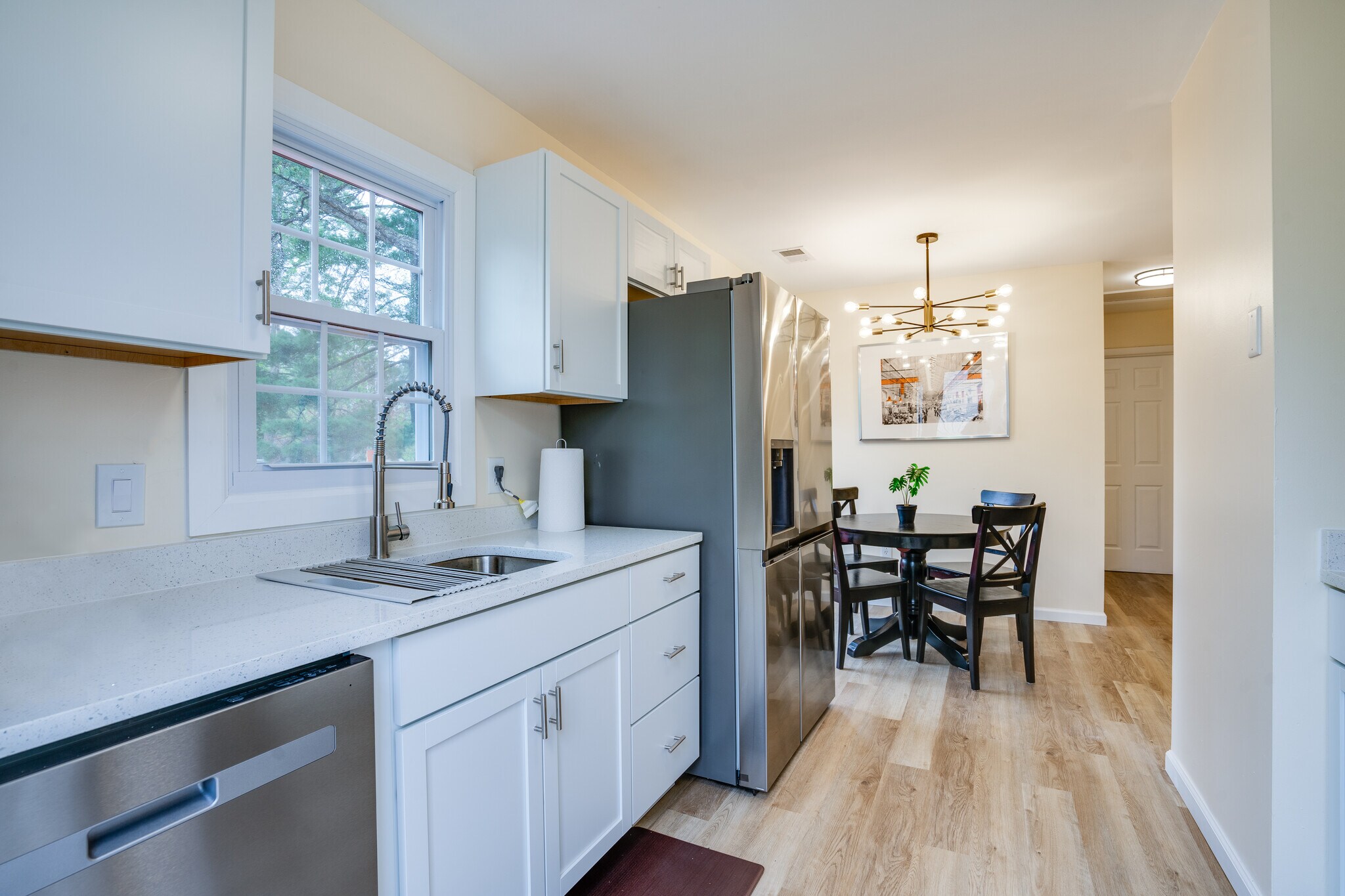 Building Photo - 14220 Fallbrook Ln