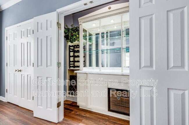Building Photo - 1024 Belcor Dr
