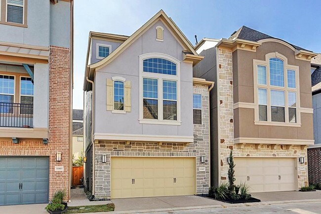 Primary Photo - 11005 Acorn Falls Dr