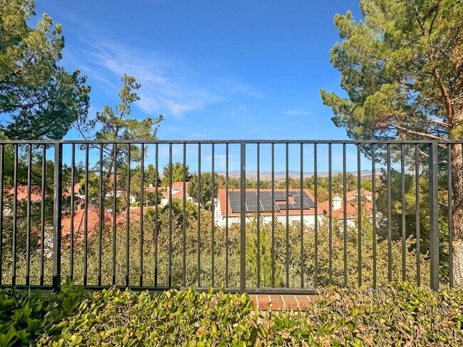 Building Photo - Welcome to this Charming Single-Story Home...
