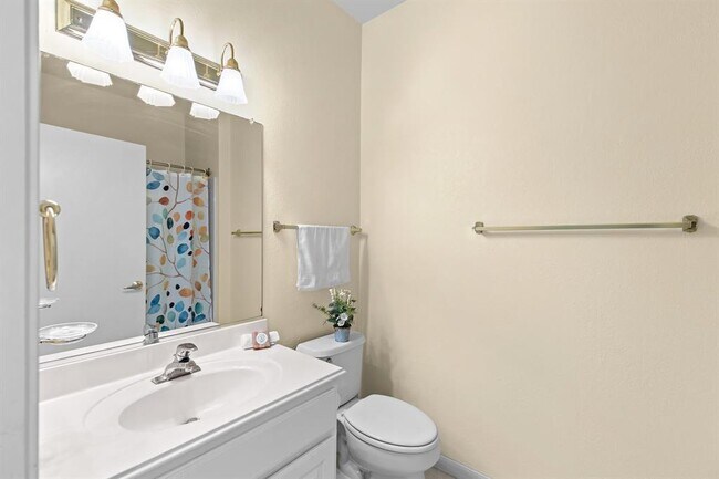 Building Photo - 297 Whispering Wind Dr