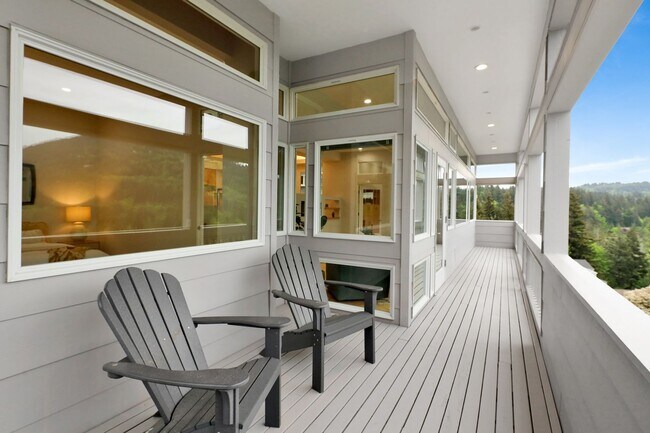 Building Photo - 213 Sea Pines Ln
