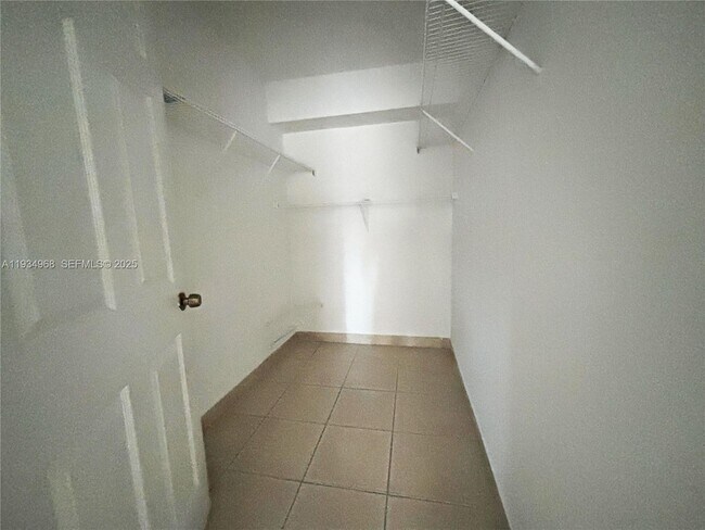 Building Photo - 15460 SW 284th St