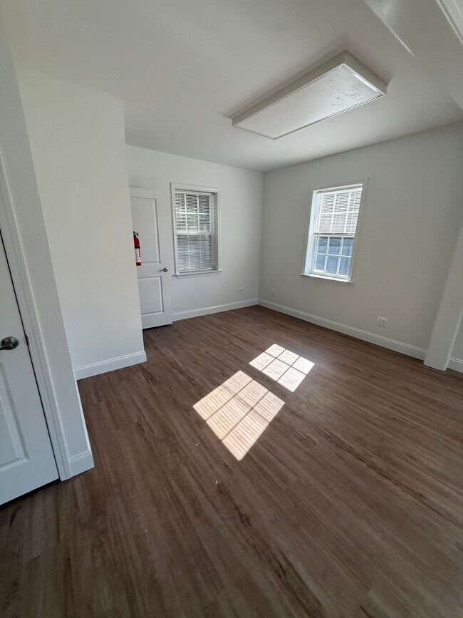 Building Photo - 75b Cedar Run