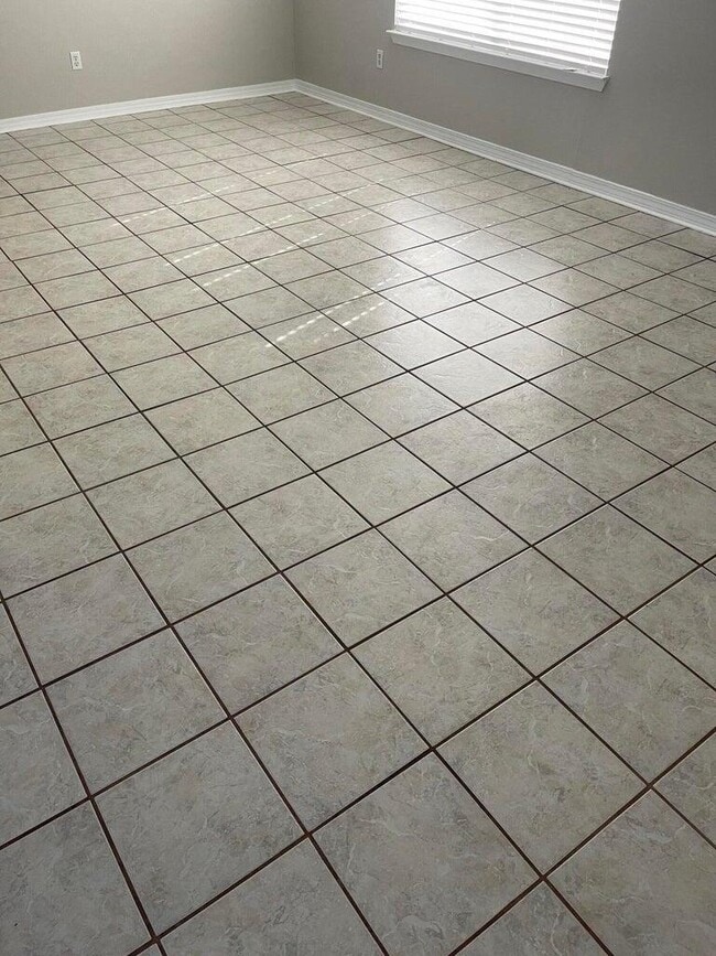 Building Photo - 1888 Bayou Dr