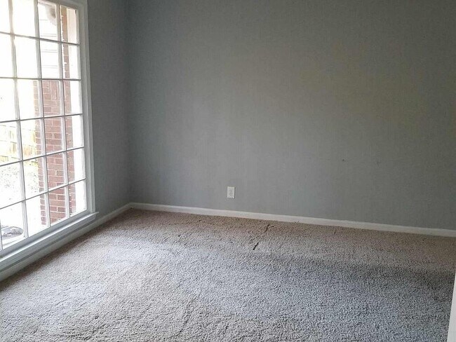 Building Photo - 4077 Linda Ln SW