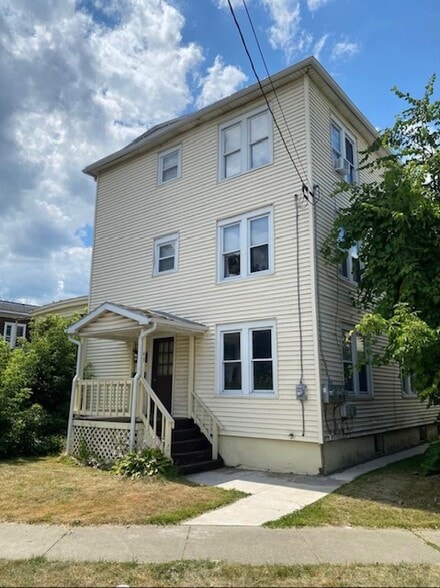 Building Photo - 43 Mendelssohn St