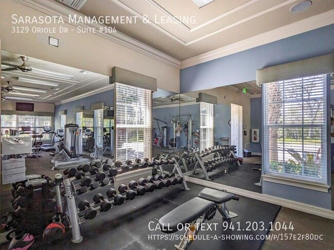 Building Photo - 3129 Oriole Dr