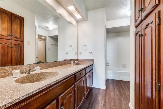 Building Photo - 13235 Fall Manor Dr