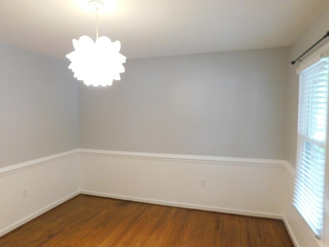Building Photo - 1714 Abbot's Mill Way