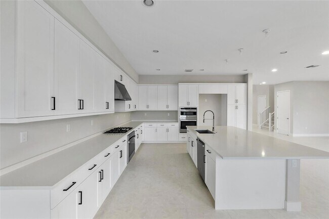 Building Photo - 20119 Pacific Dunes Dr