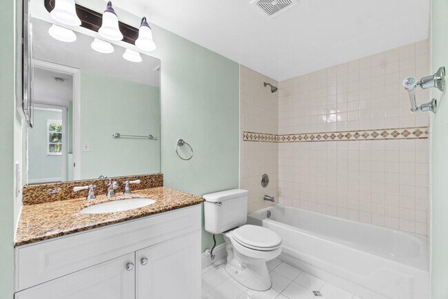 Building Photo - 111 Yacht Club Way