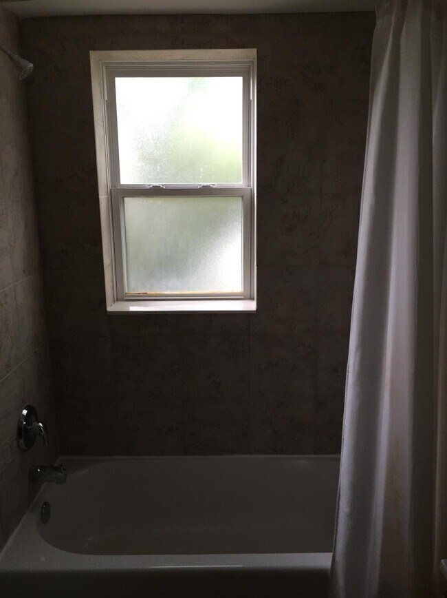 Building Photo - 8140 Whitburn Dr