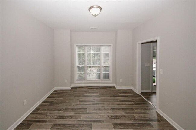 Building Photo - 365 Hunt Creek Dr