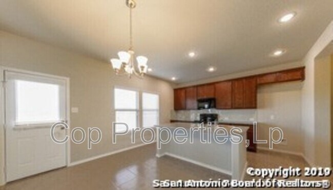 Building Photo - 2618 Paria Cyn
