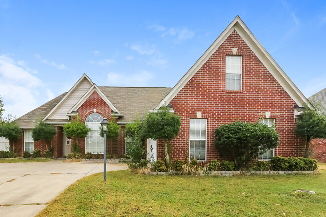 Building Photo - 5680 Carter Dr