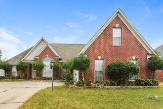 Building Photo - 5680 Carter Dr