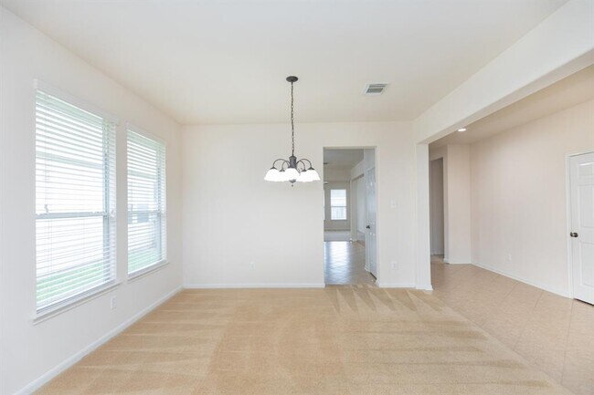 Building Photo - 7435 Boerne Creek Dr