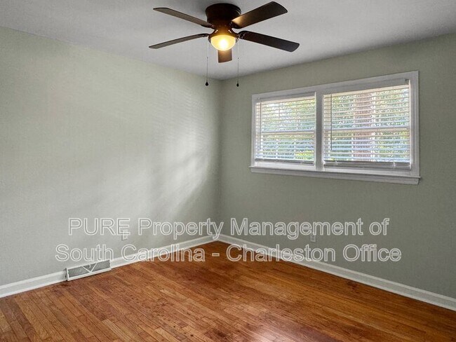 Building Photo - 2640 Orchid Ave