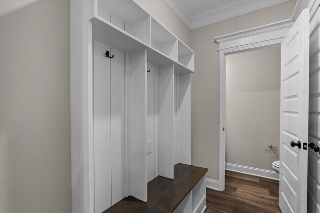 Building Photo - 626 Hope St