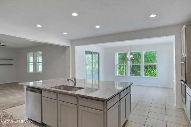Building Photo - 277 Sandstone Dr