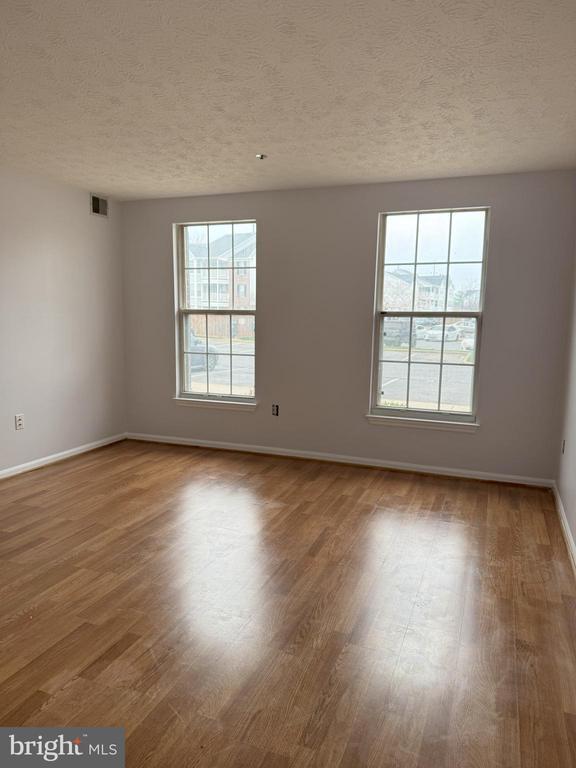 Building Photo - 621 Himes Ave