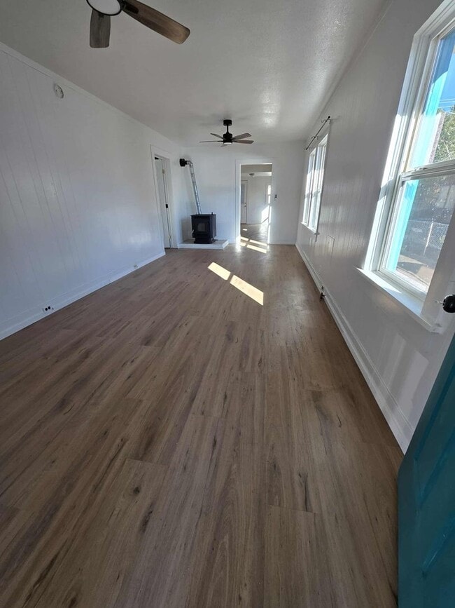 Building Photo - 310 Fir St