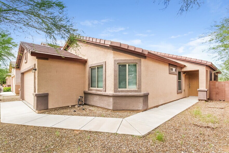 Building Photo - 7046 S Copper Bloom Ave