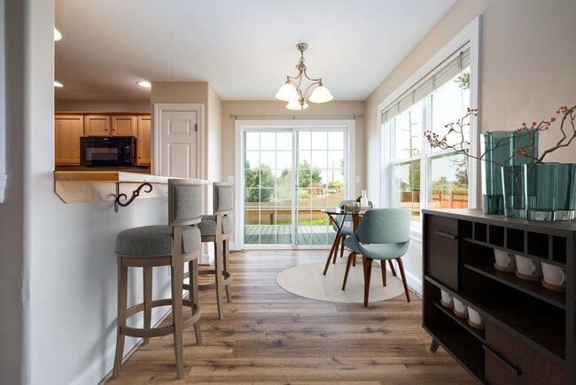 Building Photo - Charming 4 Bedroom 2.5 Bath Home