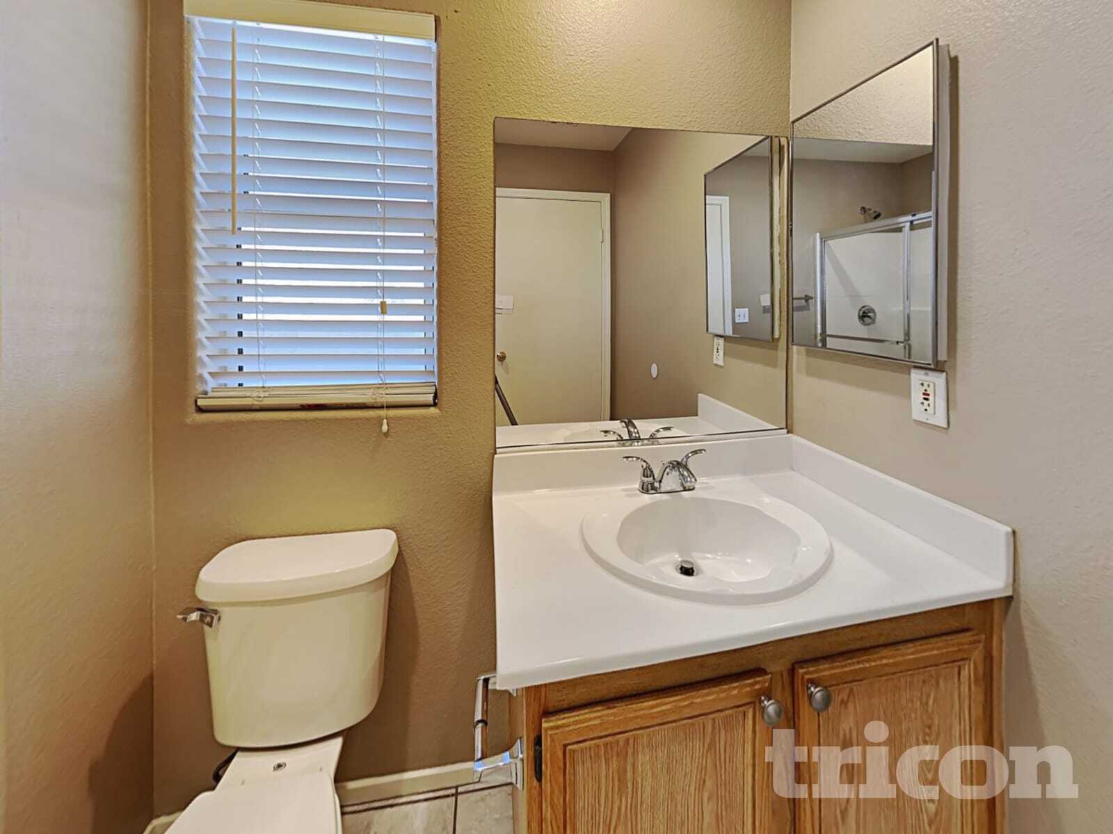 Building Photo - 2023 Betty Davis St